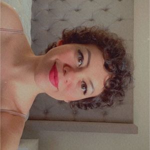 Meet your Posher, Sarai